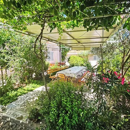 Pazanin-2 By Interhome Vinišće